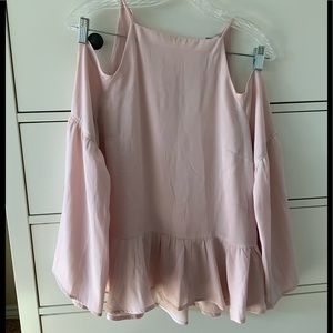 Chelsea peplum blouse w/ peekaboo shoulders. Size XS